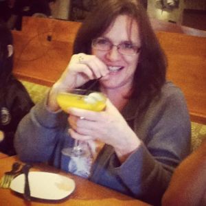 Meet your Posher, Lora